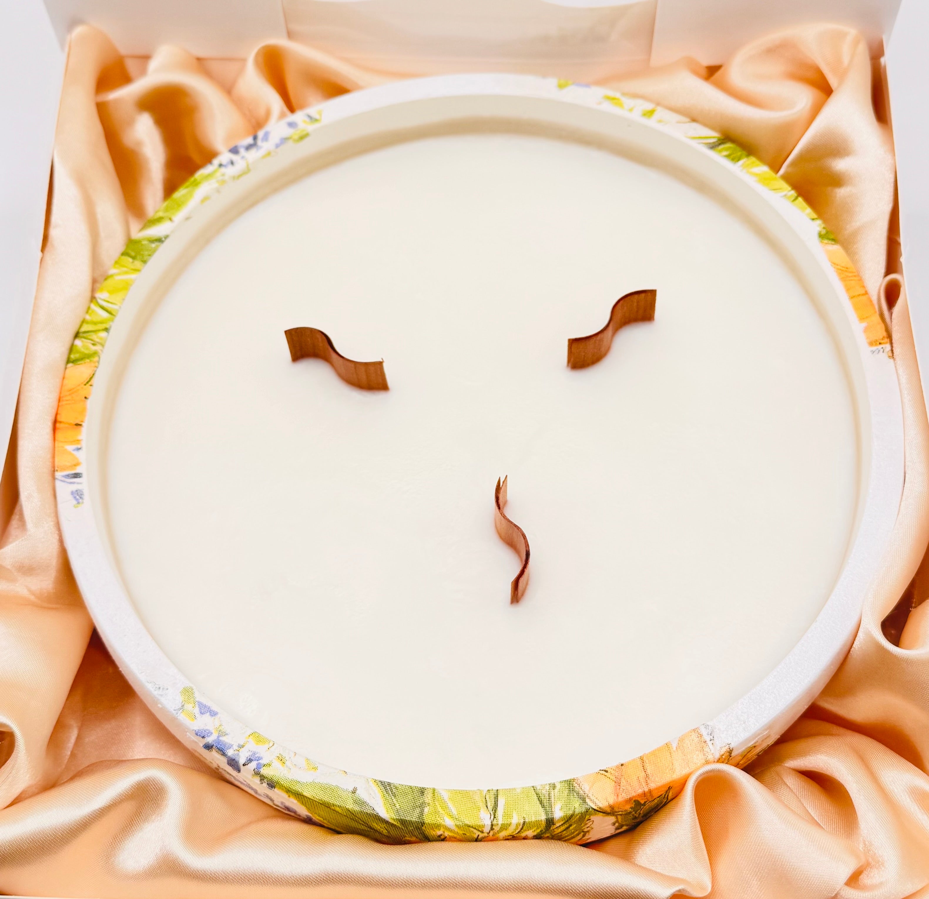 Solar Bloom Candle
