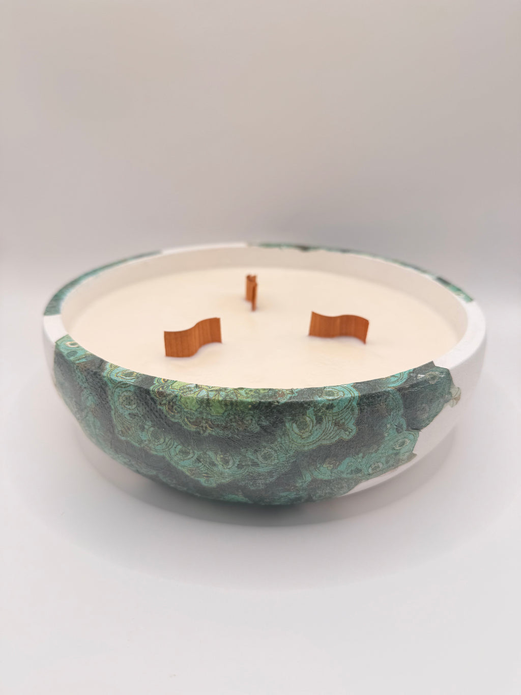 Oud Serenity Bowl Candle