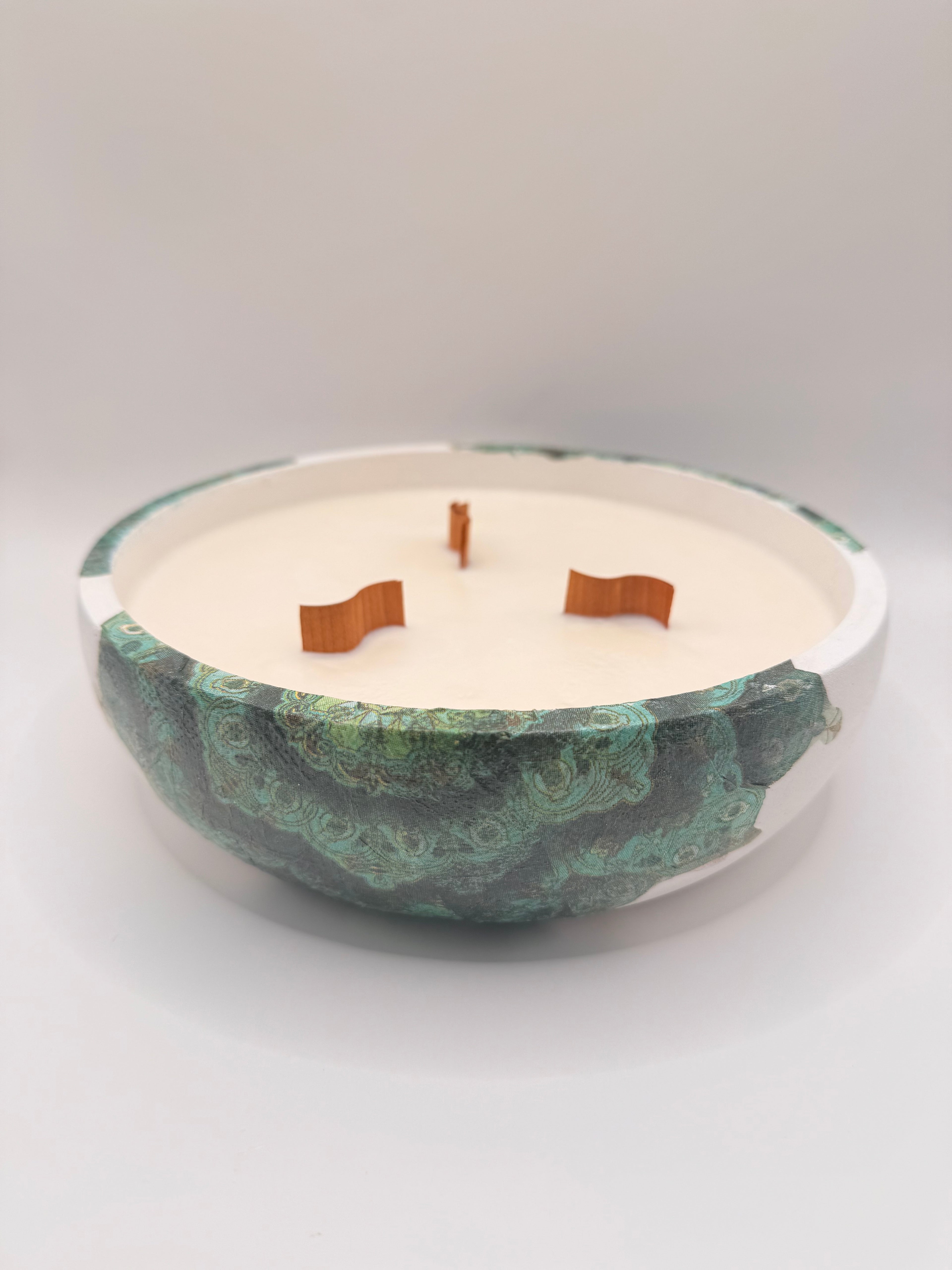 Oud Serenity Bowl Candle